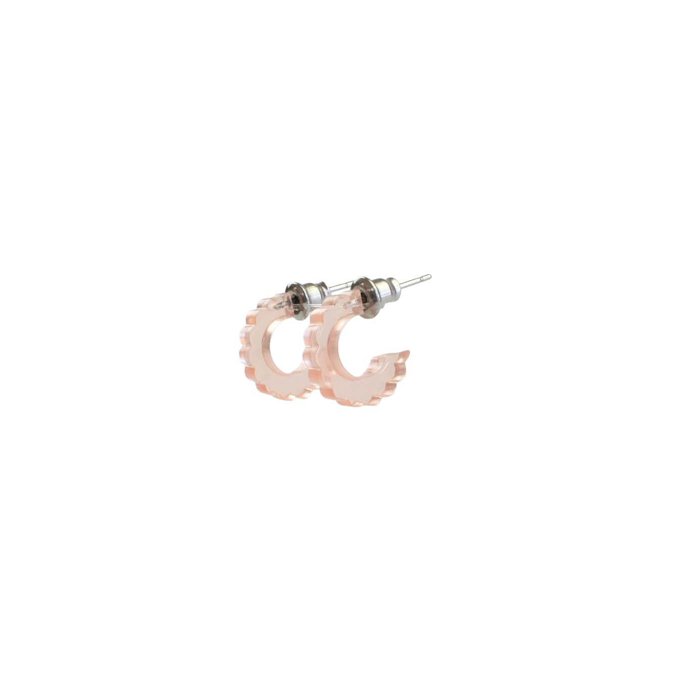 SCALLOPED MICRO HUGGIE HOOP EARRINGS
