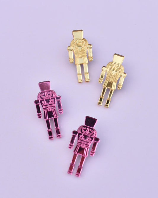 NUTCRACKER STUDS